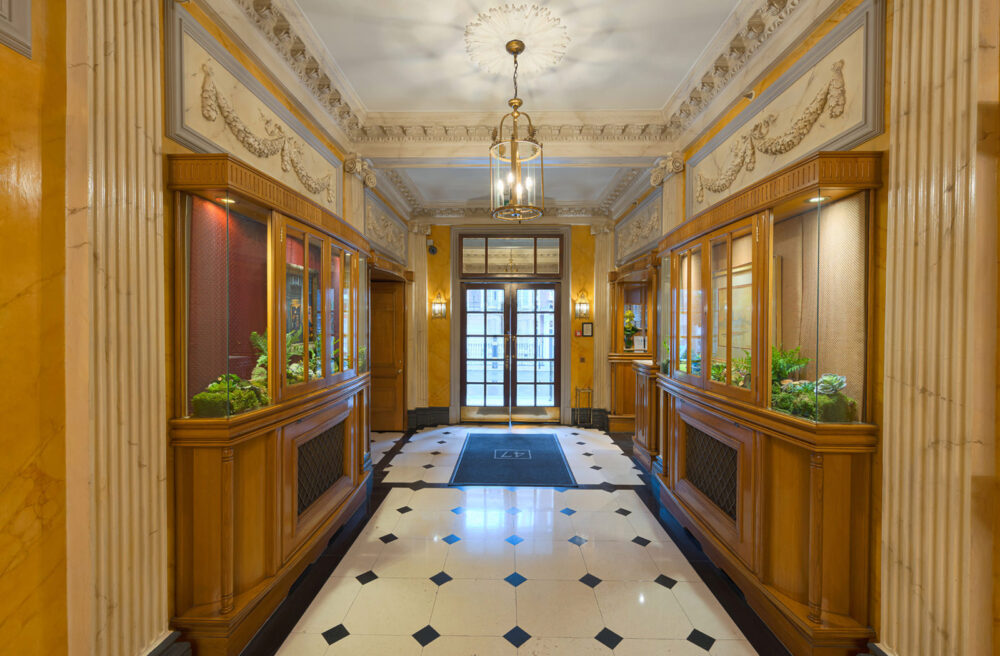 Tiled hallway at 47 Park Street